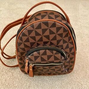 Like-New Structured Backpack Purse Removable Strap